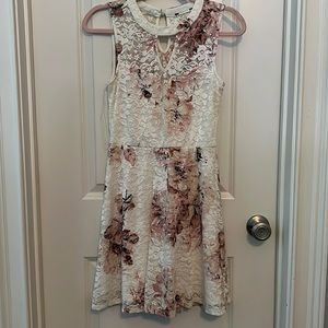 Girls lace dress size 10/12